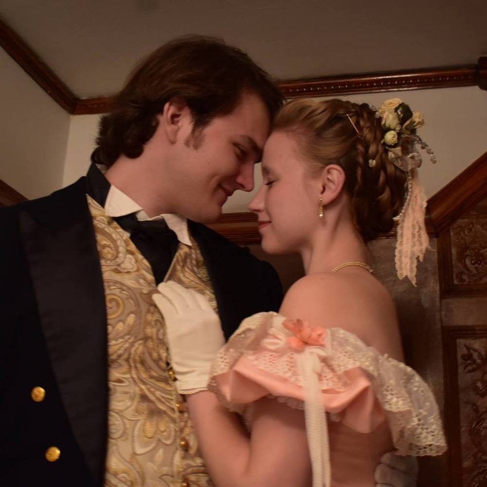 Meet your Posher, Eva